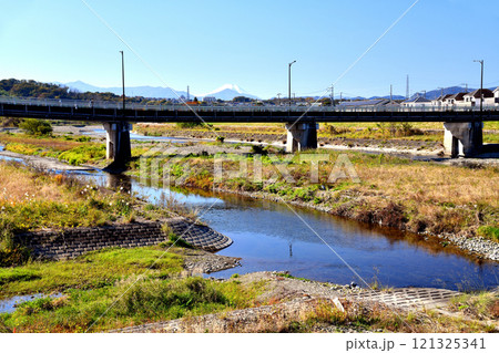 滝合橋/浅川周辺を下流側より望む(東京都日野市)【2024.11】 滝合橋/浅川周辺を下流側より望む(東京都日野市)【2024.11】 121325341