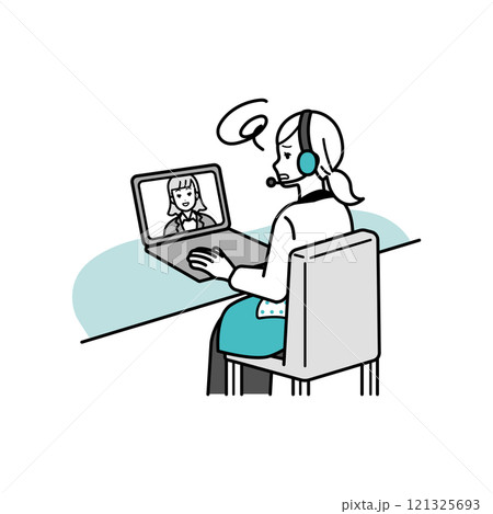 WEBカメラを使用する主婦 121325693