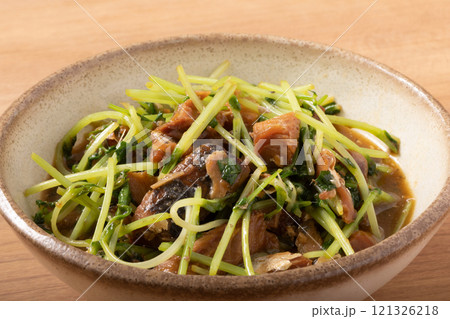 サバ味噌　豆苗あえ 121326218