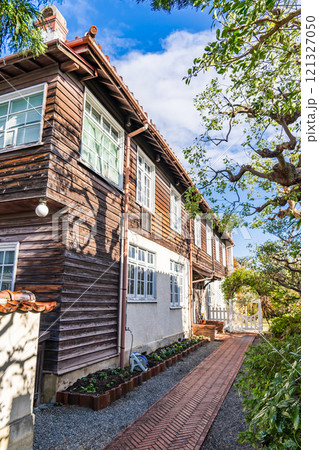 ヴォーリズ記念館（一柳記念館）清友園幼稚園の教師寄宿舎　滋賀県近江八幡市慈恩寺町元 121327050