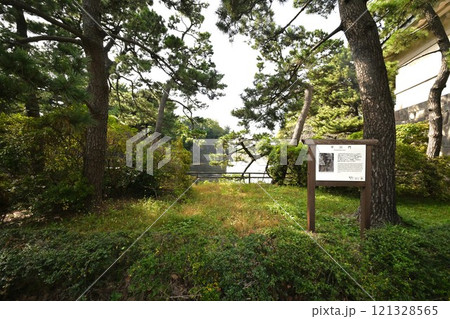 皇居「江戸城」平川門(渡櫓門)の様子 皇居「江戸城」平川門(渡櫓門)の様子 121328565