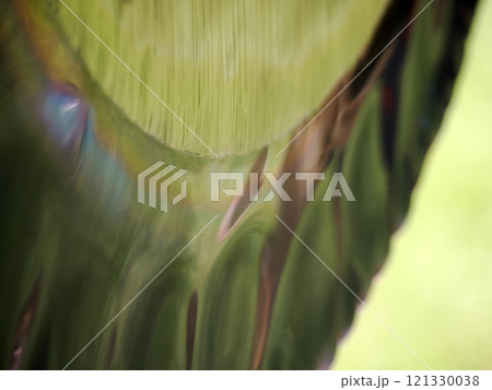 gong vibrating detail close up 121330038