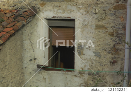 open window 121332234