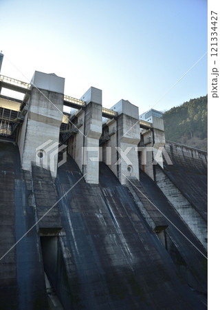 日吉ダム(京都府南丹市) 121334427