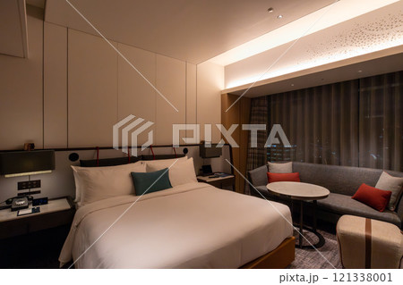 浜松町駅、竹芝駅近くのウォーターズ竹芝に入るラグジュアリーホテル、メズム東京の綺麗な客室 121338001