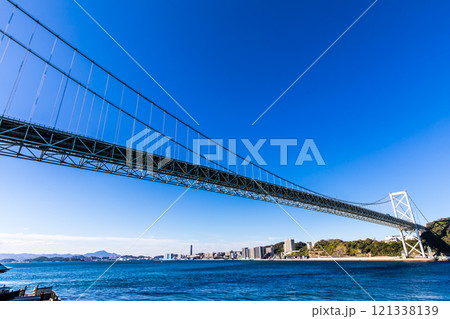 めかり観潮遊歩道からの関門橋【福岡県北九州市】 めかり観潮遊歩道からの関門橋【福岡県北九州市】 121338139