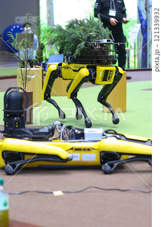 電動四足歩行ロボット「Spot（スポット）」 121339932