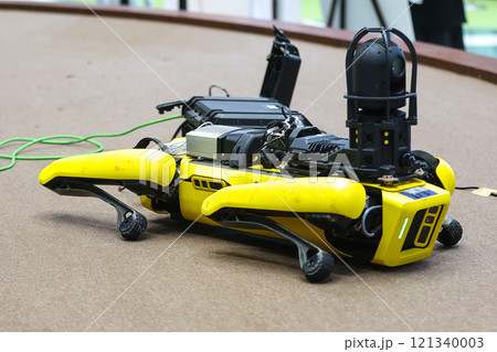 電動四足歩行ロボット「Spot（スポット）」 121340003