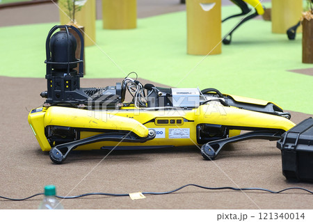 電動四足歩行ロボット「Spot（スポット）」 121340014