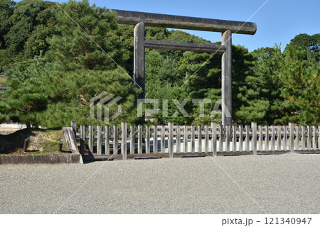 明治天皇伏見桃山陵(京都市伏見区) 121340947