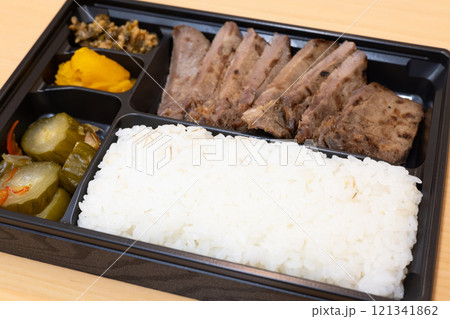 美味しい牛タン弁当 121341862