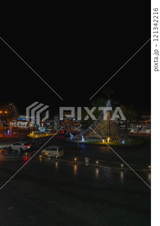 遠州鉄道浜北駅前広場のイルミネーションの風景(静岡県) 121342216