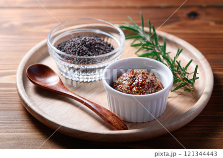 粒マスタードとマスタードシード 121344443