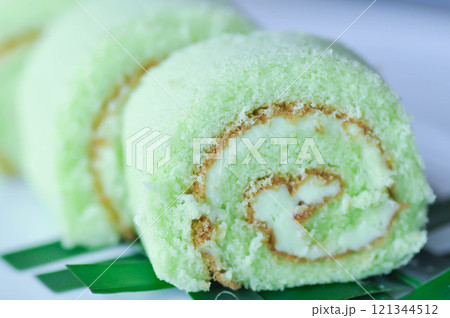 jam rolls or pandan rolls , cake rolls or Swiss rolls 121344512