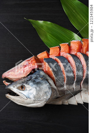 新巻鮭 切り身 北海道産白鮭(オス) 新巻鮭 切り身 北海道産白鮭(オス) 121345984