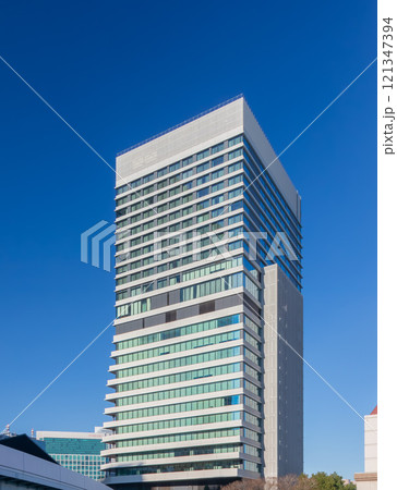 マリオットの外資系ラグジュアリーホテル、メズム東京が入るウォーターズ竹芝タワー棟　建物外観 121347394