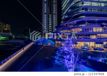 マリオット系のラグジュアリーホテル、メズム東京が入るウォーターズ竹芝の夜景 121347606