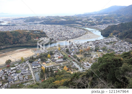 【山口県】錦帯橋のある城下町　岩国の街並 121347964