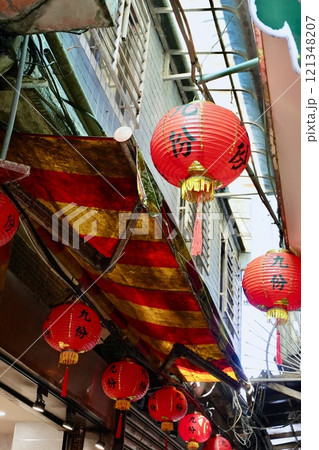 九份の街並み（台湾・新北市瑞芳区） 121348207