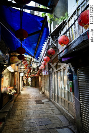 九份の街並み(台湾・新北市瑞芳区) 九份の街並み(台湾・新北市瑞芳区) 121348229