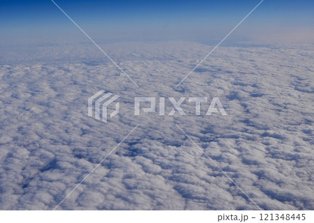 飛行機から見た風景 121348445