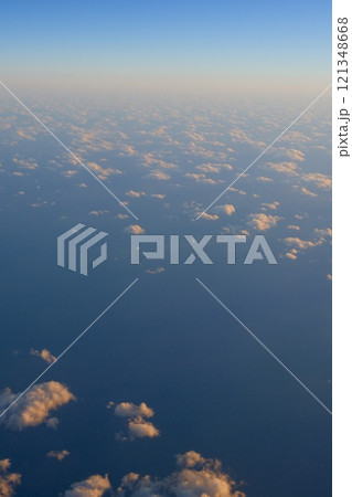 飛行機から見た風景・夕景 飛行機から見た風景・夕景 121348668