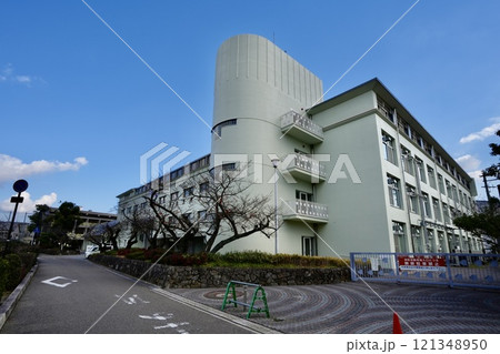 大阪府立岸和田高等学校（大阪府岸和田市） 121348950