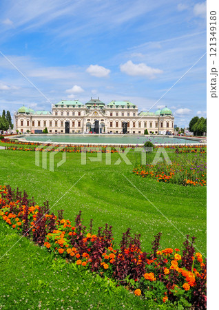 オーストリアの首都ウィーンにあるベルヴェデーレ宮殿の美しい風景 オーストリアの首都ウィーンにあるベルヴェデーレ宮殿の美しい風景 121349180
