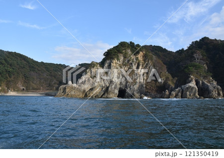 笹川流れの恐竜岩　新潟 121350419