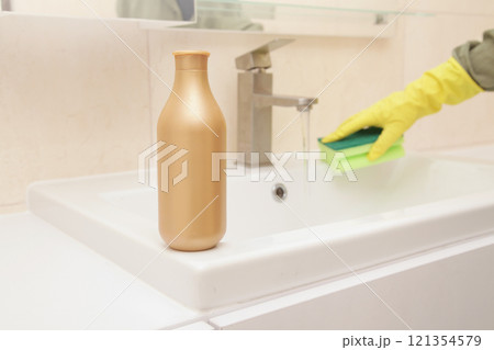 Mock-up Bottle Cleaning Household Chemicals Biodegradable Cleaner For Bathroom sink. Mock-up Bottle Cleaning Household Chemicals Biodegradable Cleaner For Bathroom sink. 121354579