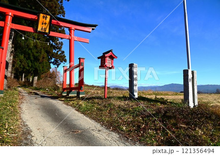 陣ケ岡史跡公園 蜂神社 121356494