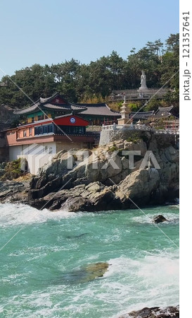 Haedong Yonggungsa Temple in Busan, South Korea 121357641