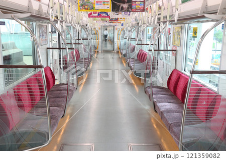 ［M］大阪メトロ御堂筋線30000系電車（電車内） 121359082