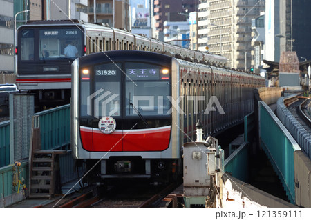 ［M］大阪メトロ御堂筋線30000系電車（北大阪急行延伸HM） 121359111