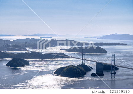 しまなみ海道 亀老山展望公園から望む来島海峡大橋と瀬戸内の多島美 Nikon Z50撮影 しまなみ海道 亀老山展望公園から望む来島海峡大橋と瀬戸内の多島美 Nikon Z50撮影 121359150