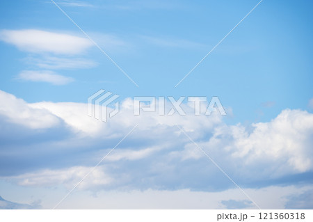 冬の空 青空 晴れ 12月 素材 【東京都】 121360318