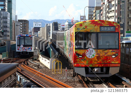 ［M］御堂筋線直通：北大阪急行電鉄南北線9000形（箕面四季彩もみじ号） 121360375