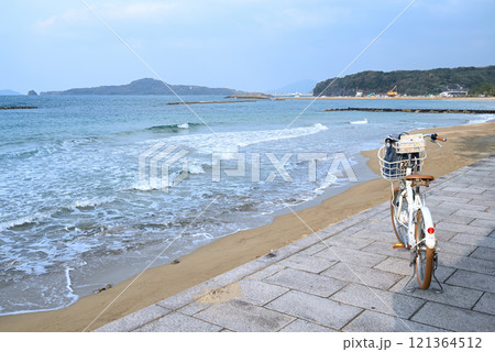 【山口県萩市】菊ケ浜海岸沿いの自転車道 121364512