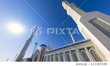 カザフスタン・アスタナ 中央アジア最大のモスク【グランドモスク】外観  / Astana, KZ カザフスタン・アスタナ 中央アジア最大のモスク【グランドモスク】外観  / Astana, KZ 121365580