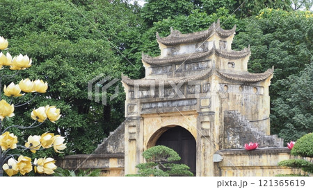 ベトナム ハノイ タンロン城跡 121365619