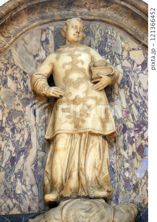 Saint Stephen, statue on the altar of Our Lady in Zagreb cathedral 121366452