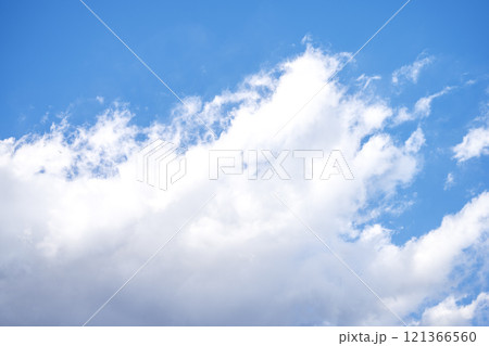 冬の空 青空 晴れ 12月 素材 【東京都】 121366560