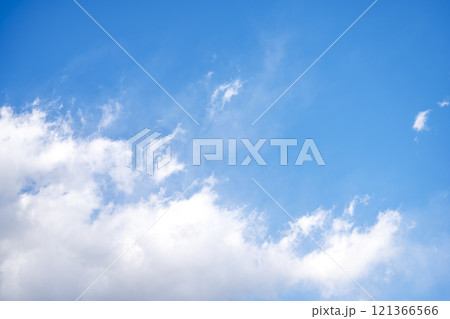 冬の空 青空 晴れ 12月 素材 【東京都】 121366566