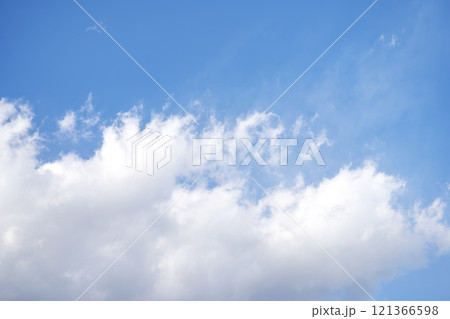 冬の空 青空 晴れ 12月 素材 【東京都】 冬の空 青空 晴れ 12月 素材 【東京都】 121366598