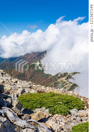 大天井岳から見る表銀座縦走路　北アルプス　大天井岳パノラマ銀座縦走登山 121367149