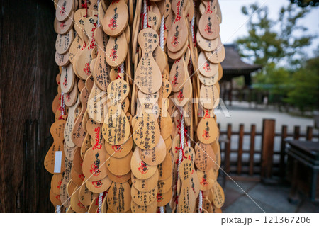京都市東山区の太閤豊臣秀吉公を祀る春の豊国神社を撮影 121367206