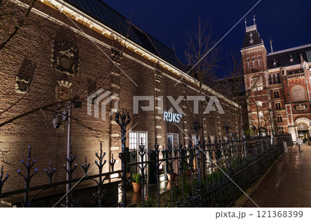night time in amsterdam night time in amsterdam 121368399