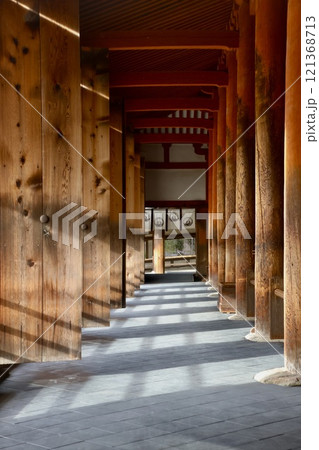 法隆寺・大講堂（奈良県・斑鳩町） 121368713