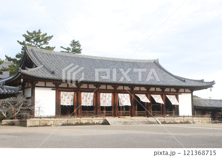 法隆寺・大講堂（奈良県・斑鳩町） 121368715