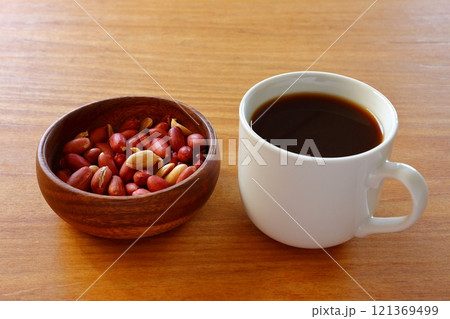 コーヒーとピーナッツ 121369499